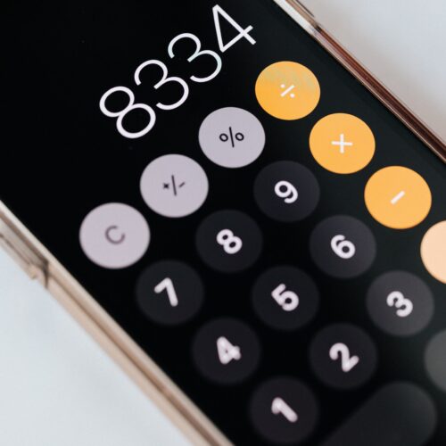 smartphone-with-calculator-app-showing-total-amount-4386293 smartphone-with-calculator-app-showing-total-amount-4386293